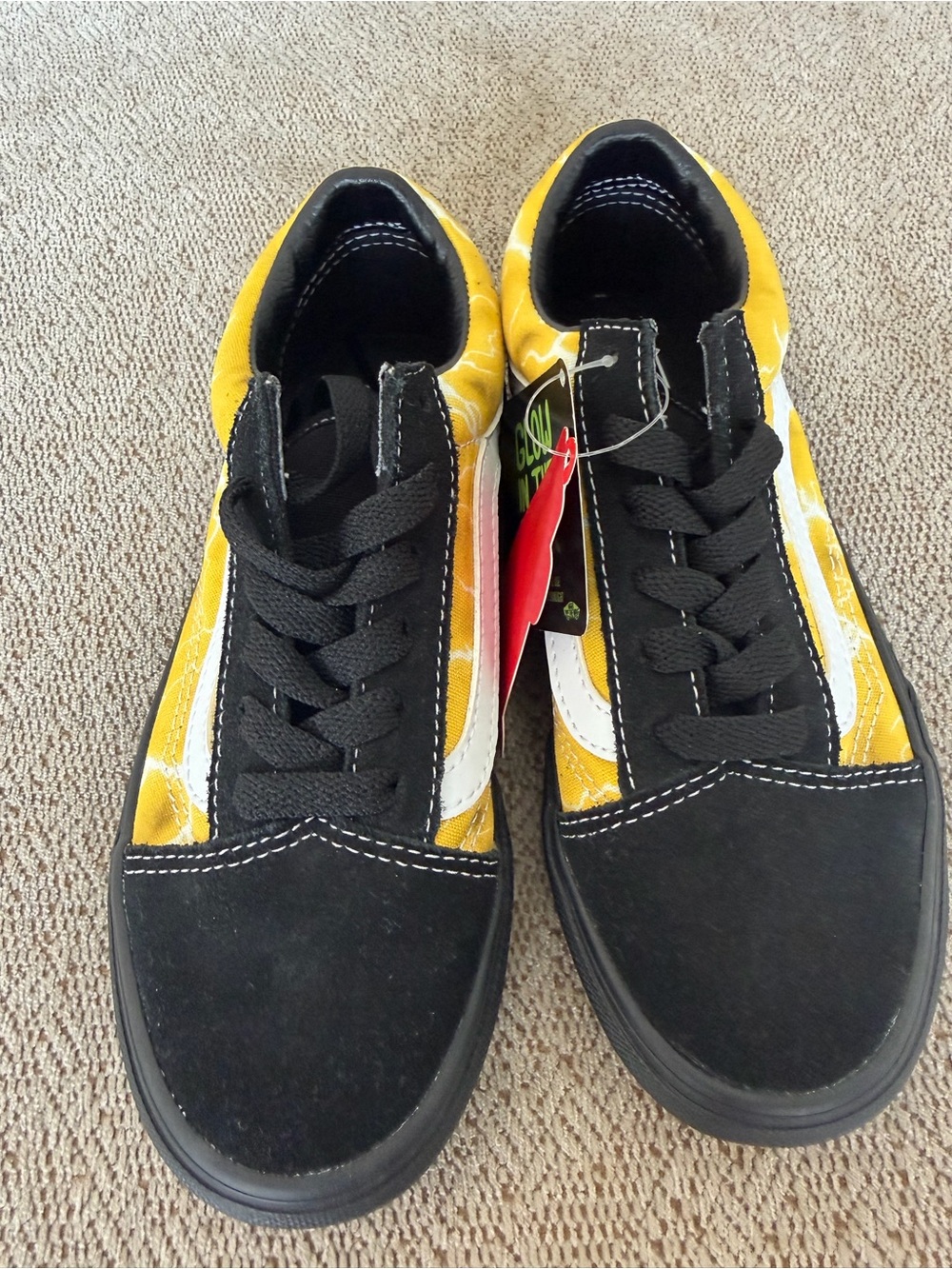 Vans Old Skool Glow in the Dark Lightning Yellow Black Kids Size 1.5 NWT